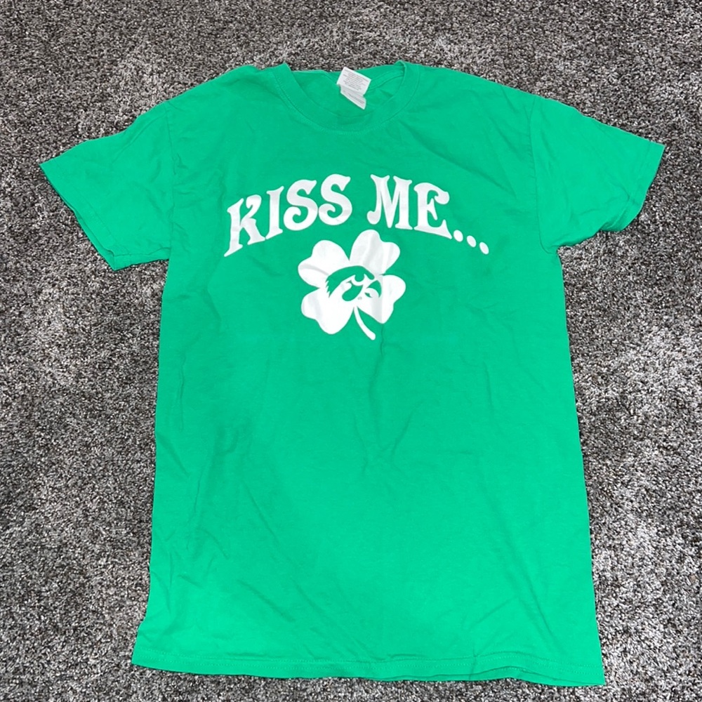 Adult Small Hawkeye Shirt st Patrick’s day